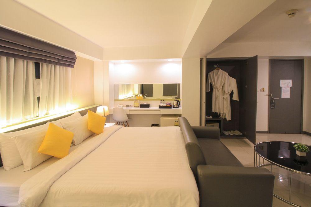 Myhotel Cmyk@Ratchada Banguecoque Exterior foto