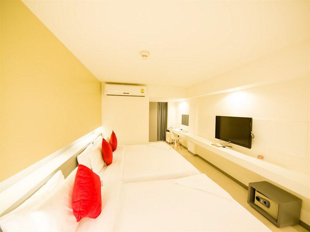Myhotel Cmyk@Ratchada Banguecoque Exterior foto