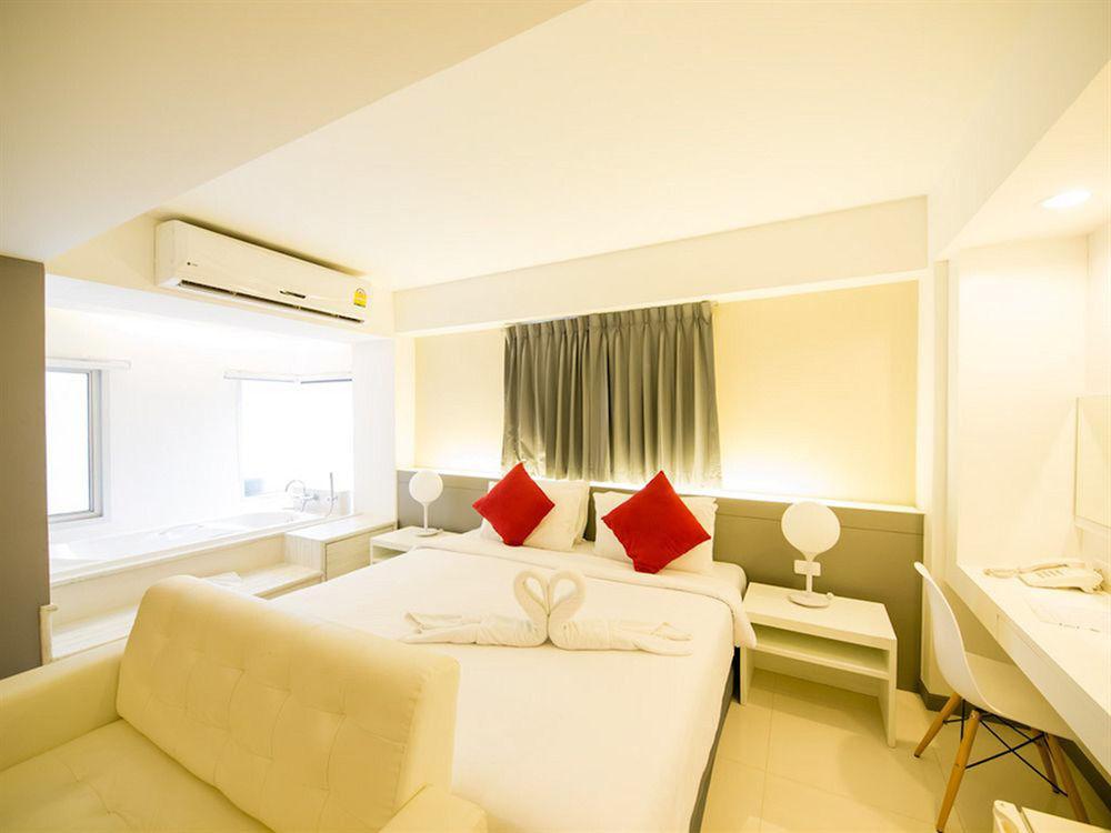 Myhotel Cmyk@Ratchada Banguecoque Exterior foto
