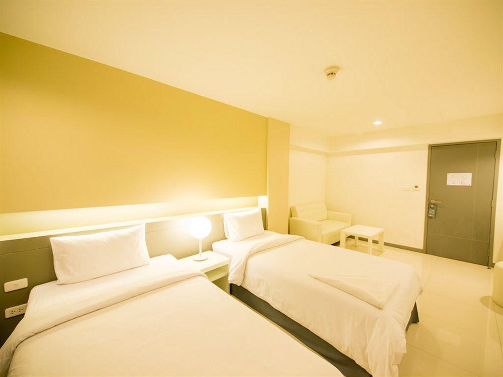 Myhotel Cmyk@Ratchada Banguecoque Exterior foto